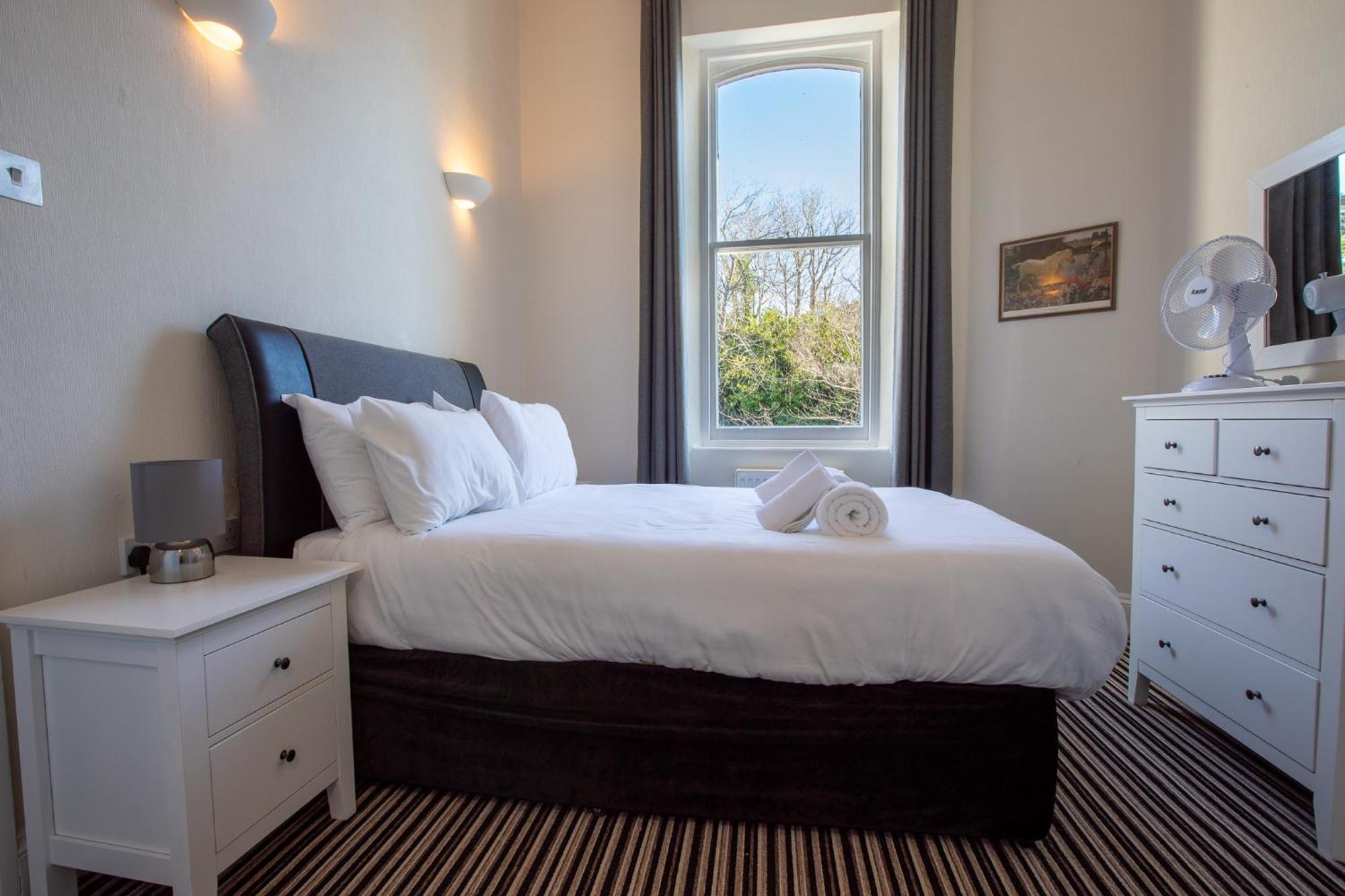 Cosy Flat In Victorian Villa- Parking & Garden