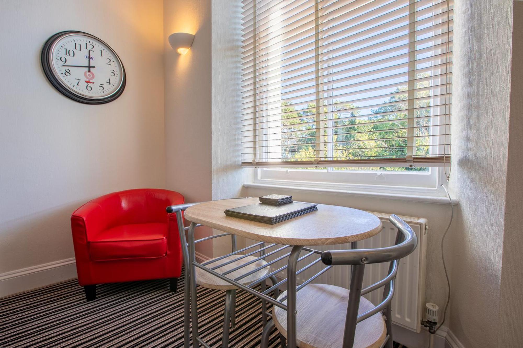 Cosy Flat In Victorian Villa- Parking & Garden Torquay