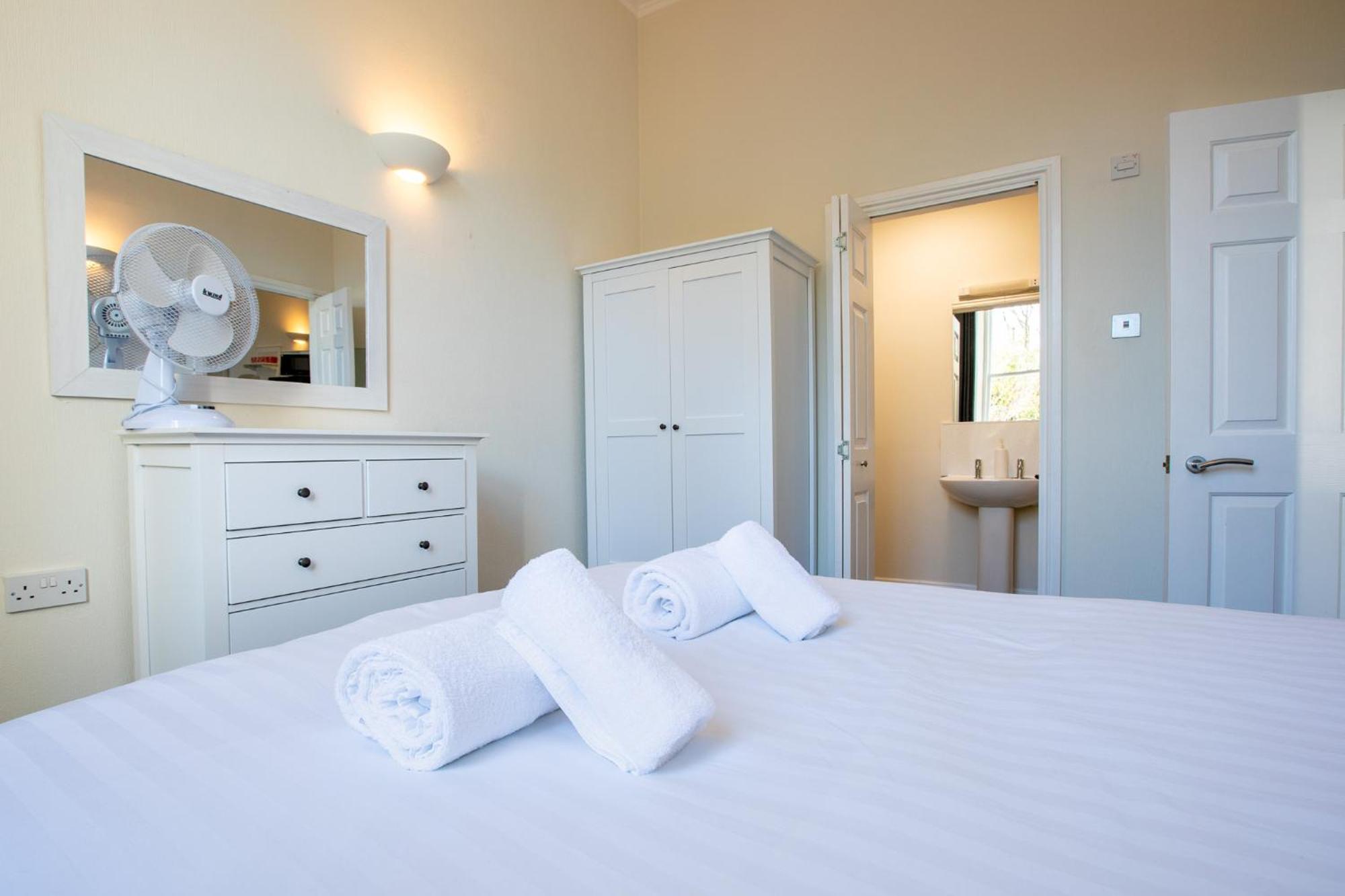 Cosy Flat In Victorian Villa- Parking & Garden Torquay